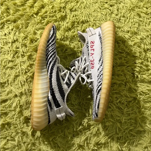 Adidas Yeezy 350 Zebra - Picture 1 of 4
